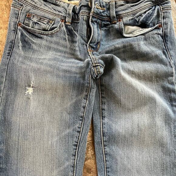 AMERICAN EAGLE women's size 6 short-stretch jeans, Slim Boot, Distressed - Picture 4 of 9